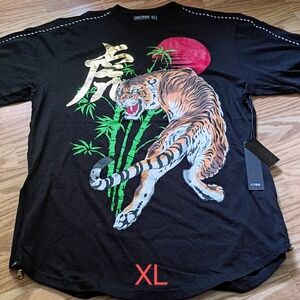 Contender Graphic Tiger Shirt